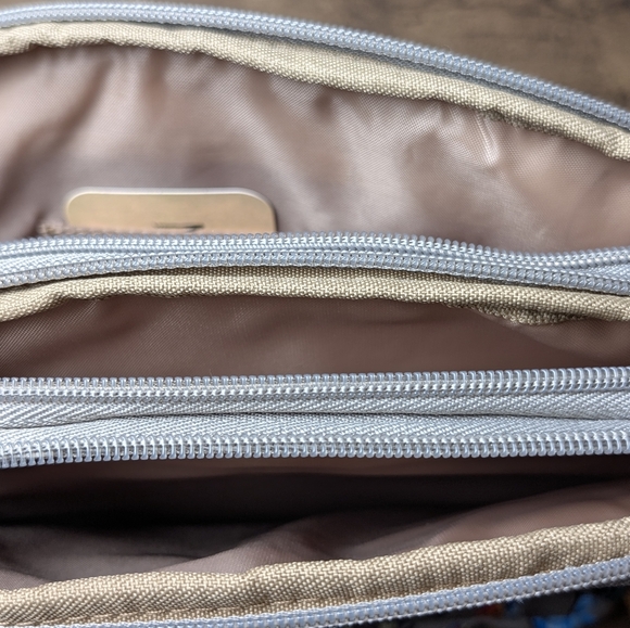 MultiSac Grey Butterfly Burst Zip Around Crossbody Bag, NWT - Picture 8 of 12